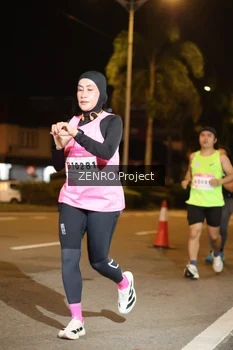 Runner Photo 1765004
