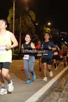 Runner Photo 1765022