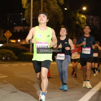 Runner Photo 1765057
