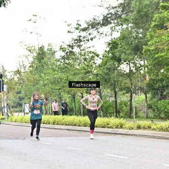 Runner Photo 1765103