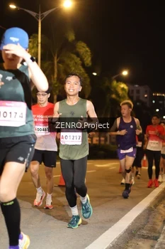Runner Photo 1765114