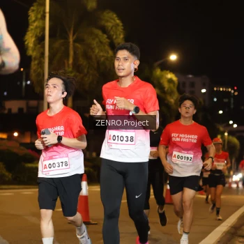 Runner Photo 1765170