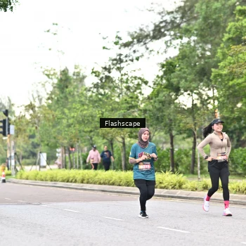 Runner Photo 1765178
