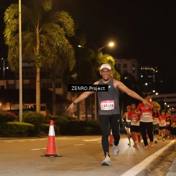 Runner Photo 1765319