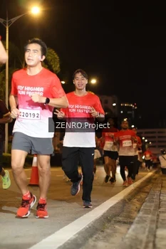 Runner Photo 1765488