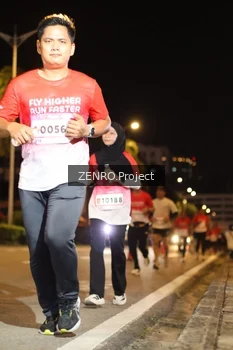 Runner Photo 1765550