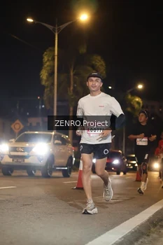 Runner Photo 1765593
