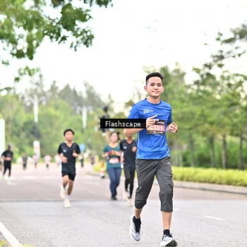 Runner Photo 1765615