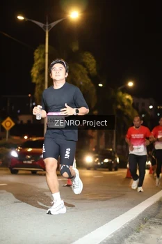 Runner Photo 1765635