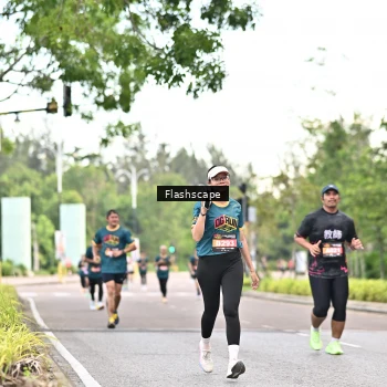 Runner Photo 1765722