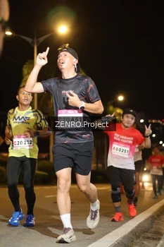 Runner Photo 1765732
