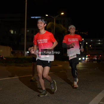 Runner Photo 1765757