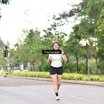 Runner Photo 1765991