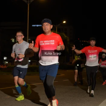 Runner Photo 1766090