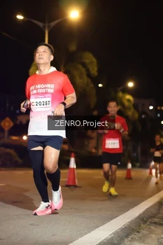 Runner Photo 1766135