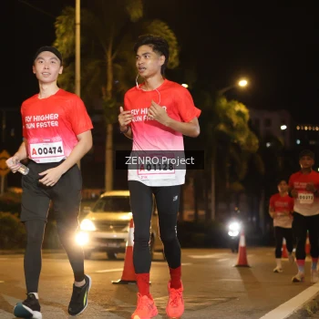 Runner Photo 1766191