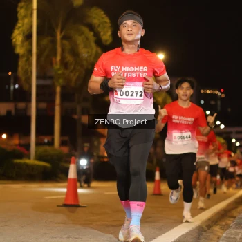 Runner Photo 1766200