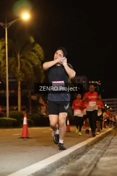 Runner Photo 1766564
