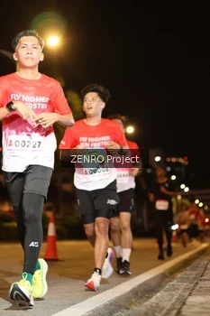 Runner Photo 1766598