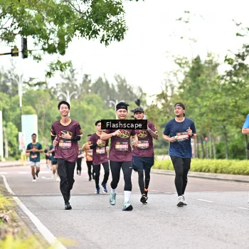 Runner Photo 1766626