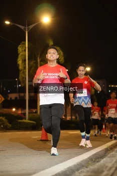 Runner Photo 1766675