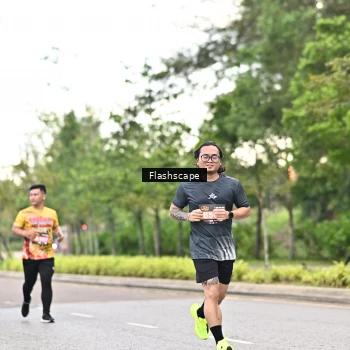 Runner Photo 1766712