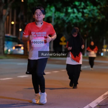 Runner Photo 1766836