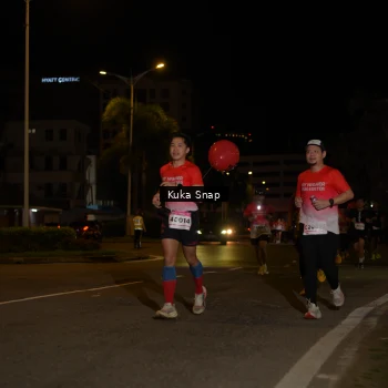 Runner Photo 1766892