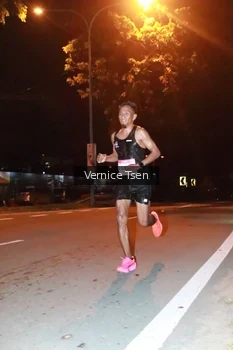 Runner Photo 1767803