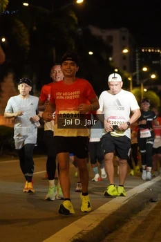 Runner Photo 1767965