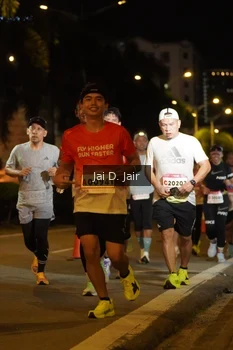 Runner Photo 1767976