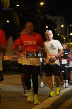 Runner Photo 1767998