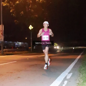 Runner Photo 1768008