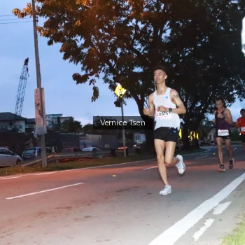 Runner Photo 1769765