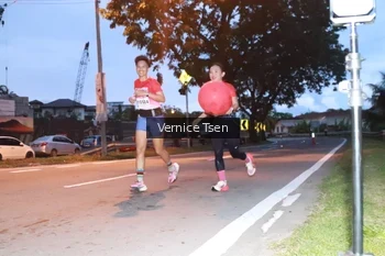 Runner Photo 1769984