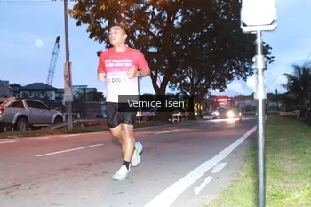 Runner Photo 1770030