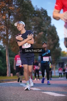 Runner Photo 1770076