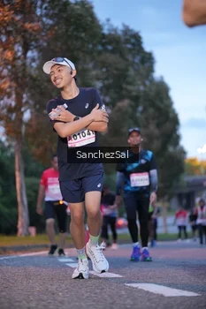 Runner Photo 1770078