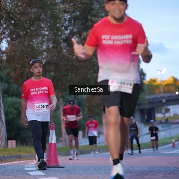 Runner Photo 1770362