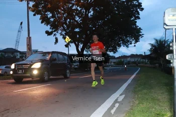 Runner Photo 1770431