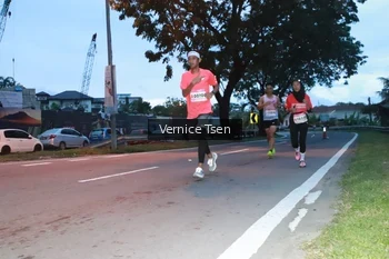 Runner Photo 1770525