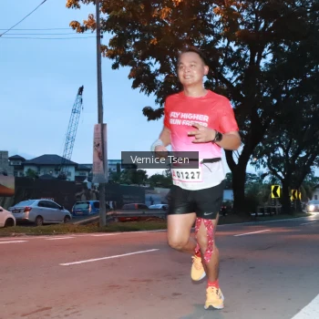 Runner Photo 1770583