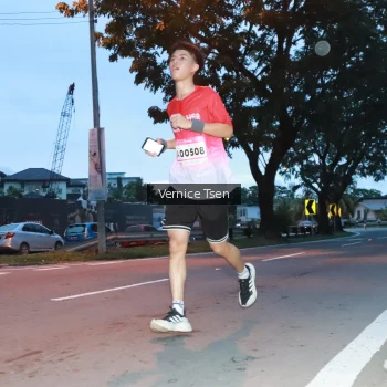 Runner Photo 1770691