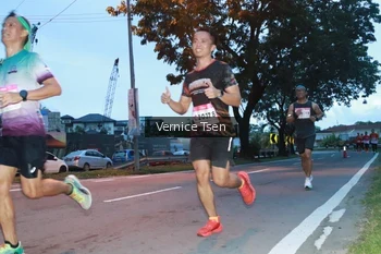 Runner Photo 1771463