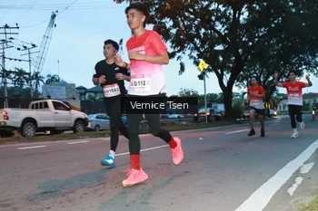 Runner Photo 1771497