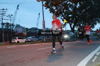 Runner Photo 1771518