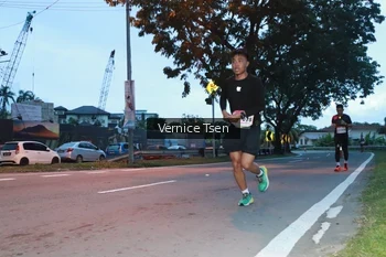 Runner Photo 1771598