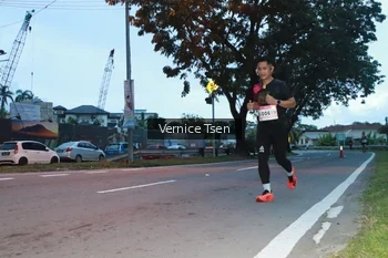 Runner Photo 1771610