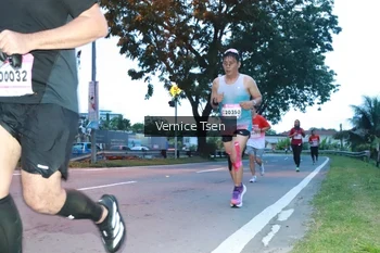 Runner Photo 1772256