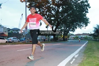 Runner Photo 1772317
